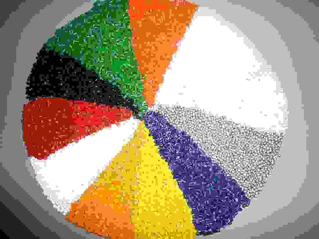 �o��������ɫĸ��