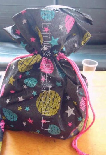 ��ɫ���K��