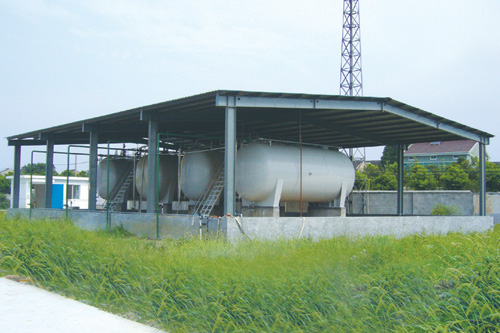 �߱���ϩ�Ȼ������z��