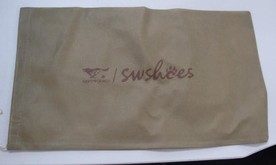 ����ɫ�o����Ь��