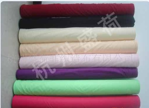 �м���ɫ�r��