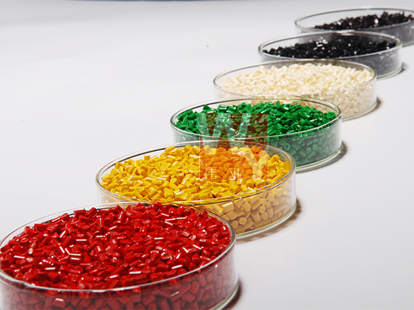 �o����ɫĸ��