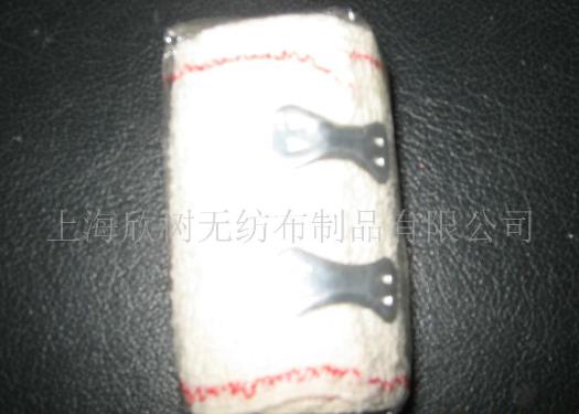 ���y����  