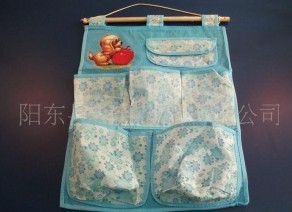 ���Ӷ����ռ{��