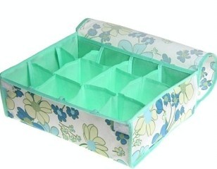 ��ɫ12��Ĥ�o�����ռ{��